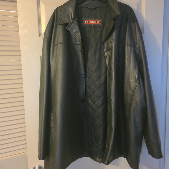 Man's leather coat - Picture 2 of 3